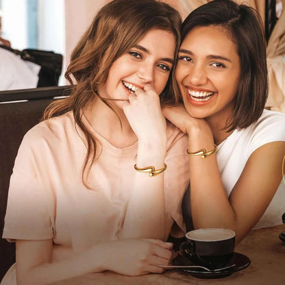 Gold Bangle Bracelets for Women Teens Trendy Chunky Adjustable Twist Cuff Bracelet Jewelry Gifts.