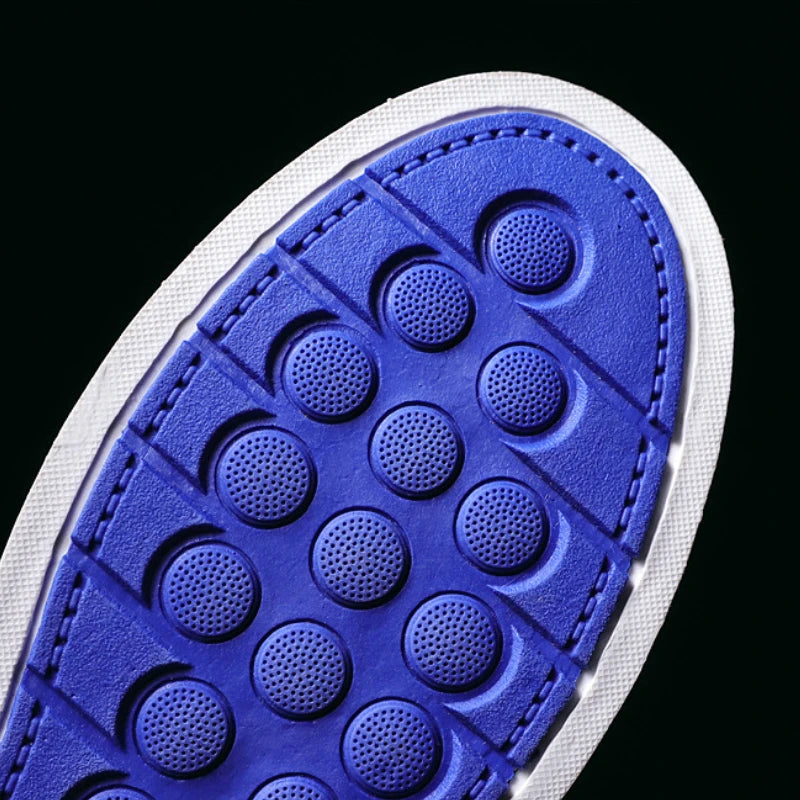 High Quality Men Sneakers Leather Outdoor Casual Shoes Lace-up Hot Sale Mens Vulcanized Shoes Trendy Men Shoes New Tenis Hombres.