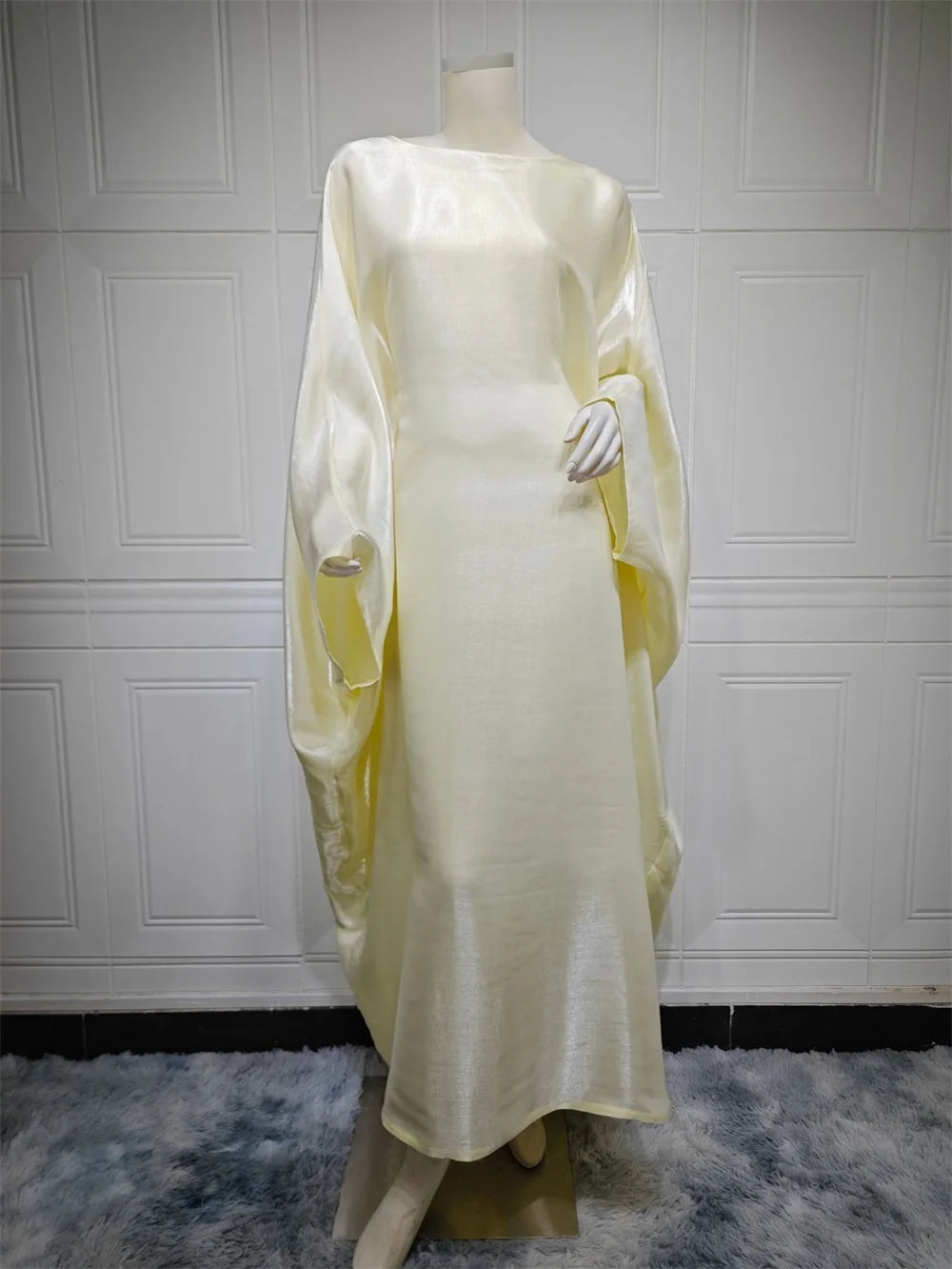 Siskakia Muslim 2024 New Eid Dresses Solid Shiny Satin Batwing Sleeve Modest Kebaya Turkish African Women Abayas Saudi Clothing