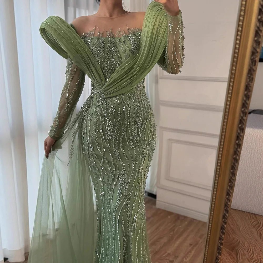 Elegante, perlenbesetzte, salbeigrüne Abendkleider mit fließendem Saum Serene Hill Maßgeschneidert 2025, LA 72928.