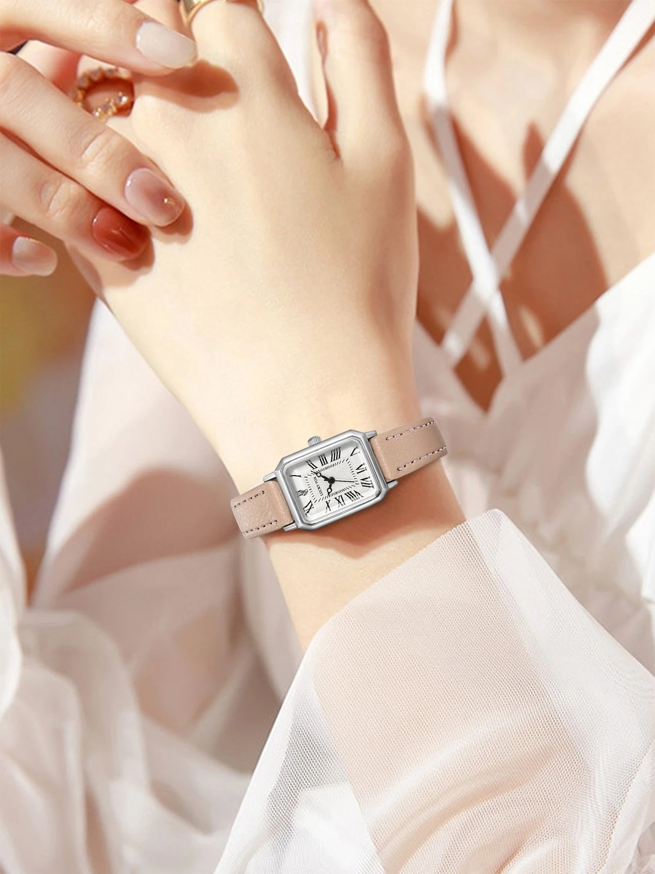 Fashion Rectangle Quartz Wrist Watch for Women Luxury Brand Roman Dial Leather Strap  Ladies Watches Clock.