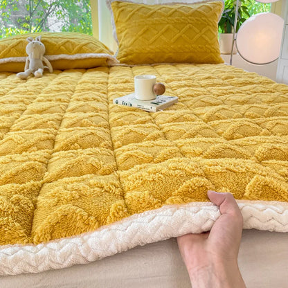 Winter Taft Velvet Mattress Topper Pad Fleece Bedspread Fold Non-slip Thin Tatami Mat Student Dormitory Bed Sheet Mattress Cover
