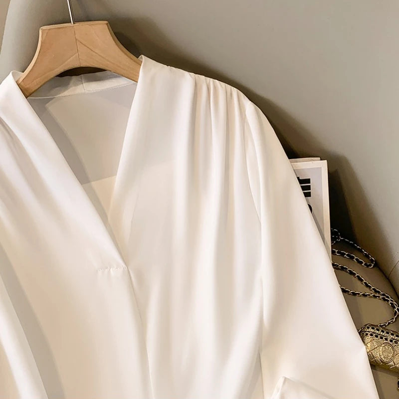 Big Size Women Shirts 2025 Spring Autumn Long Sleeve Office Lady V-Neck Solid Color Blouses Elegant and Youth Woman Tops.