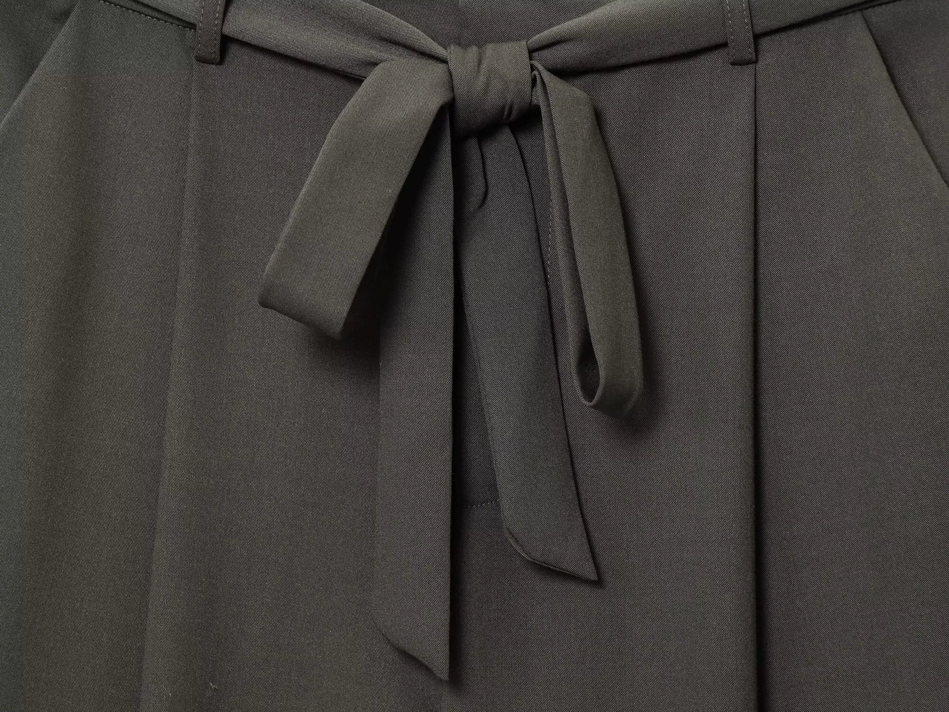 ZERAINS Autumn women's sleeveless V-neck short vest loose fit with waistband pleated high waisted pants set.