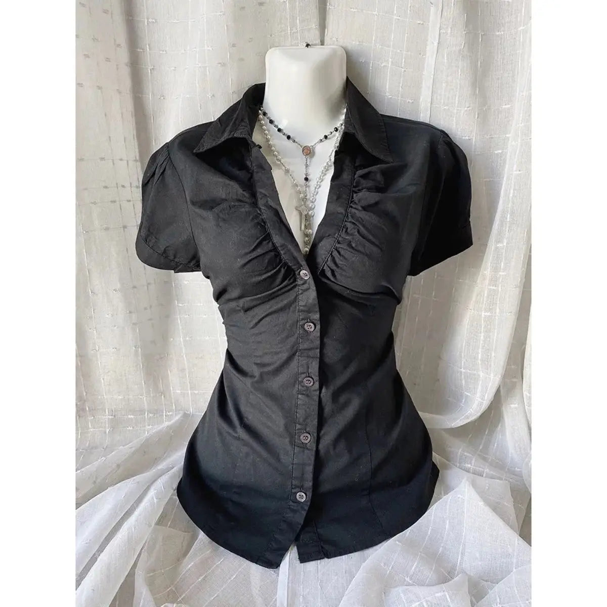Retro new black Japanese V-neck shirt for women Harajuku Goth large size waist-hugging and slimming fashion top.
