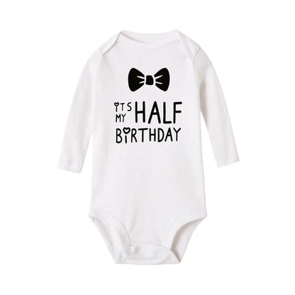 Baby Body Es Ist Mein Halb Geburtstag Briefe Drucken Weiß Kind 1/2 Geburtstag Party Outfit Kleidung Baby Infant Dusche Tragen geschenke.