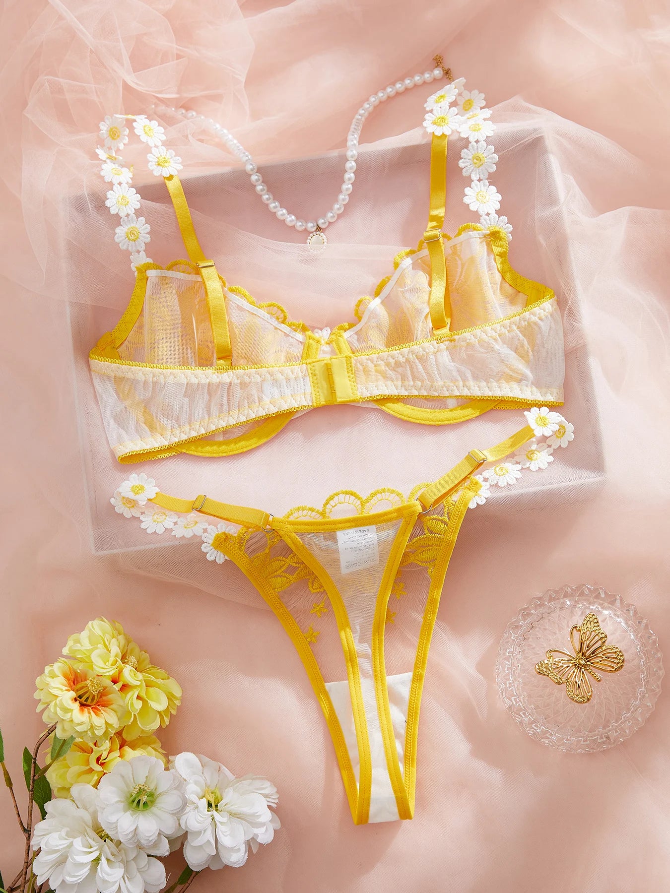 Ladies' youthful and beautiful yellow daisy summer semi transparent embroidered underwear, cute and sweet style, adjustable shou.