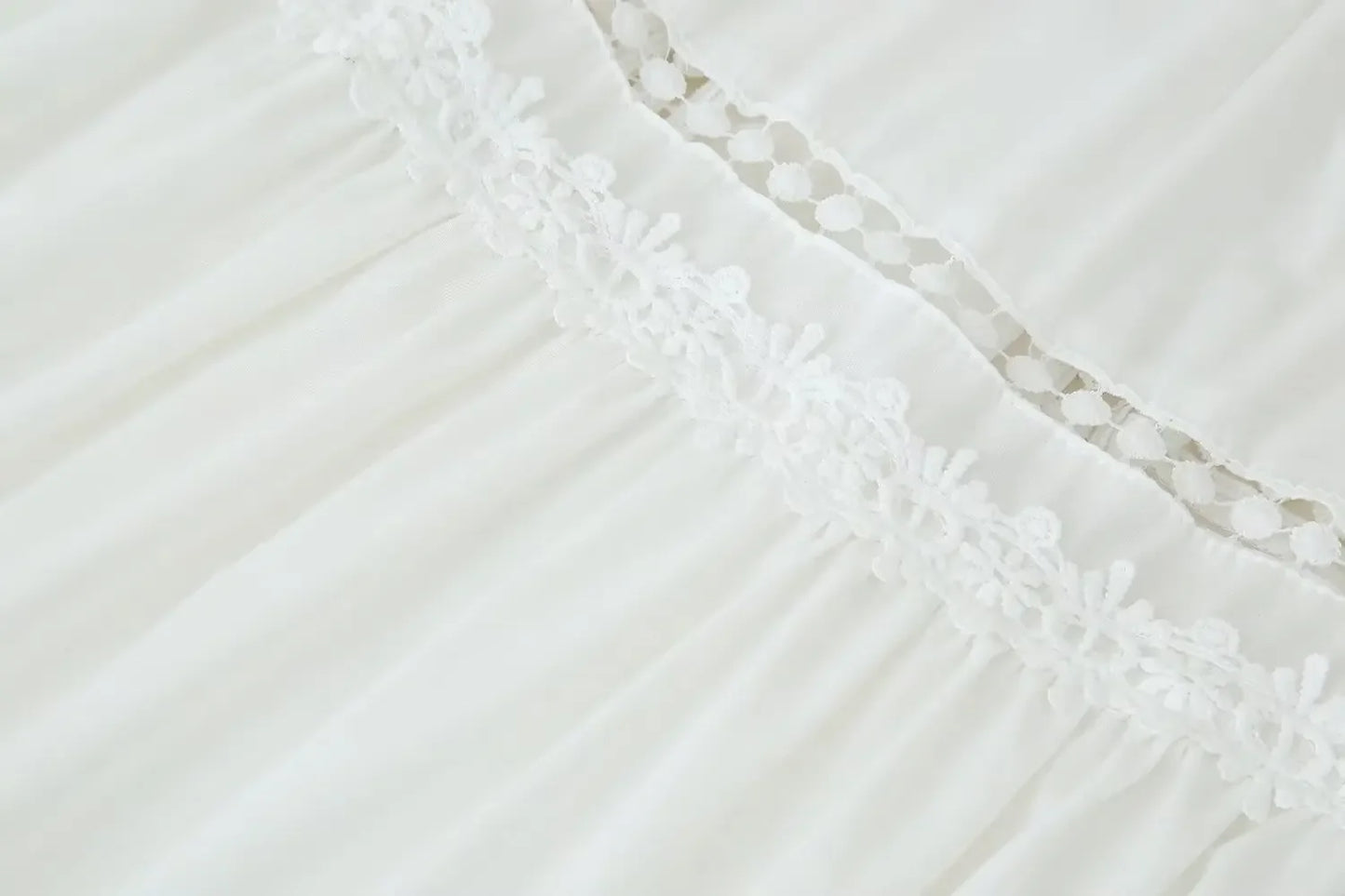 Modisches Slim-Fit-Midikleid mit V-Ausschnitt für Damen, Sommer 2022, aushöhlen, Spitzenbesatz, elegantes Kleid J5C226, knielang.