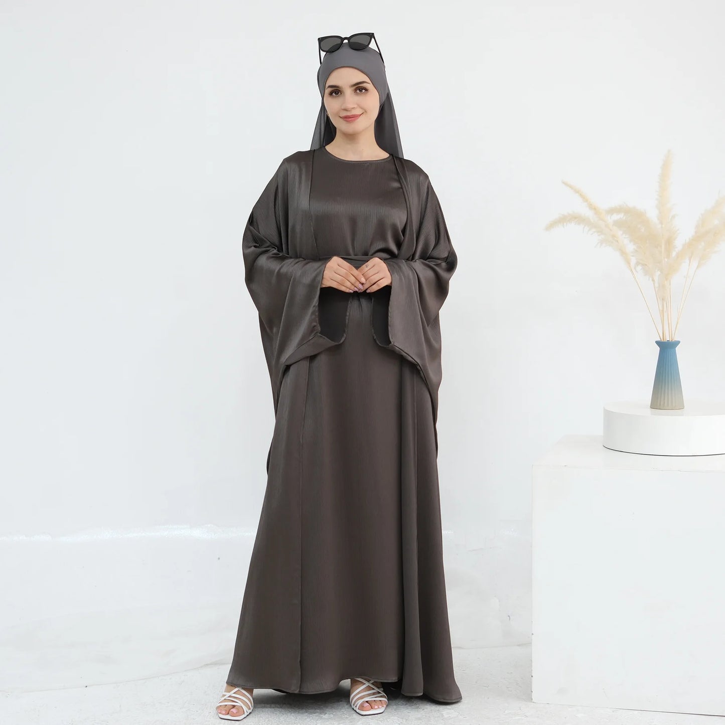 Two Piece Arabic Outfit Set for Muslim Women Elegant Modest Abaya Dress with Inner Ramadan Islamic Coat New Turkish Kaftan Robe