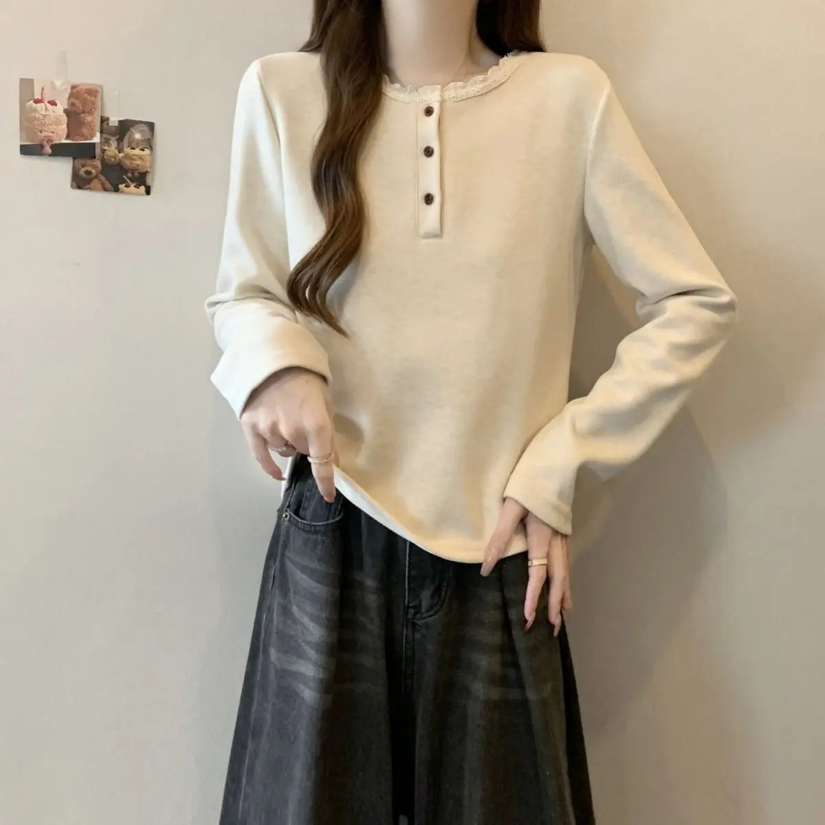 New Autumn and Winter Half-open Lace Front Shoulder Long-sleeved T-shirt Plus Velvet Warm German Velvet Women's Top.