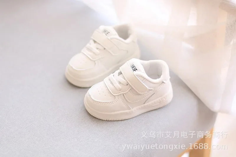 Children Sneakers Boys Girls Leather Low-Top Board Shoes Students Soft Bottom Footwear Kids Running Shoes Baby Casual Footwear.
