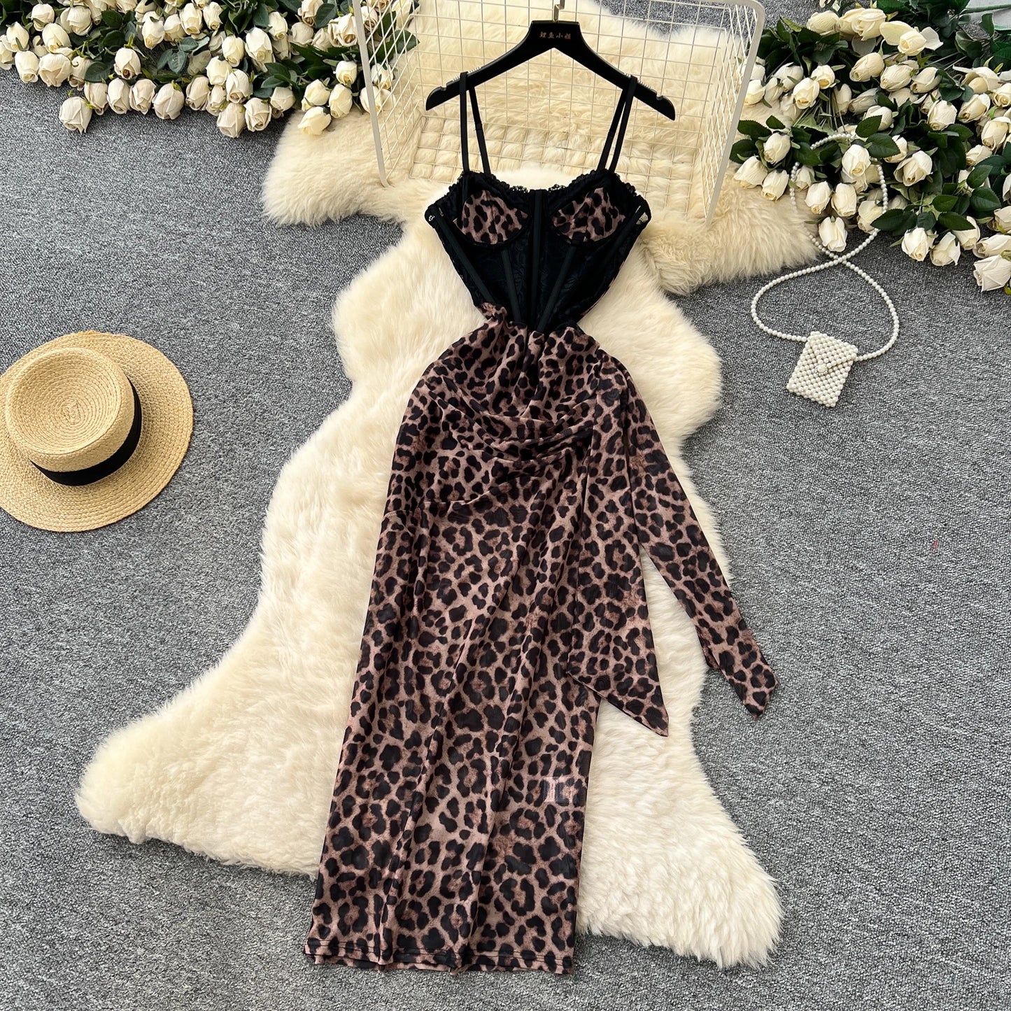 SINGREINY Sexy Party Langes Kleid Spaghettiträger Korsett Schlanke Spitze Patchwork Geraffte Mesh Rückenfrei 2025, Leopardenmuster Maxi-Sommerkleid