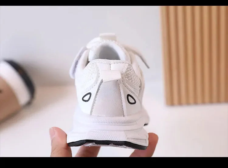 Kids Casual Running Shoes with Thick Soles Boys Girls Fashion Versatile Sports Shoes 2024 New Children Mesh Breathable Sneakers.
