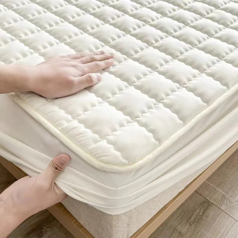 Waterproof Quilted Mattress Cover Solid Color Mattress Protector Cover for Bedroom Anti-bacterial Bed Cover no pillowcase.