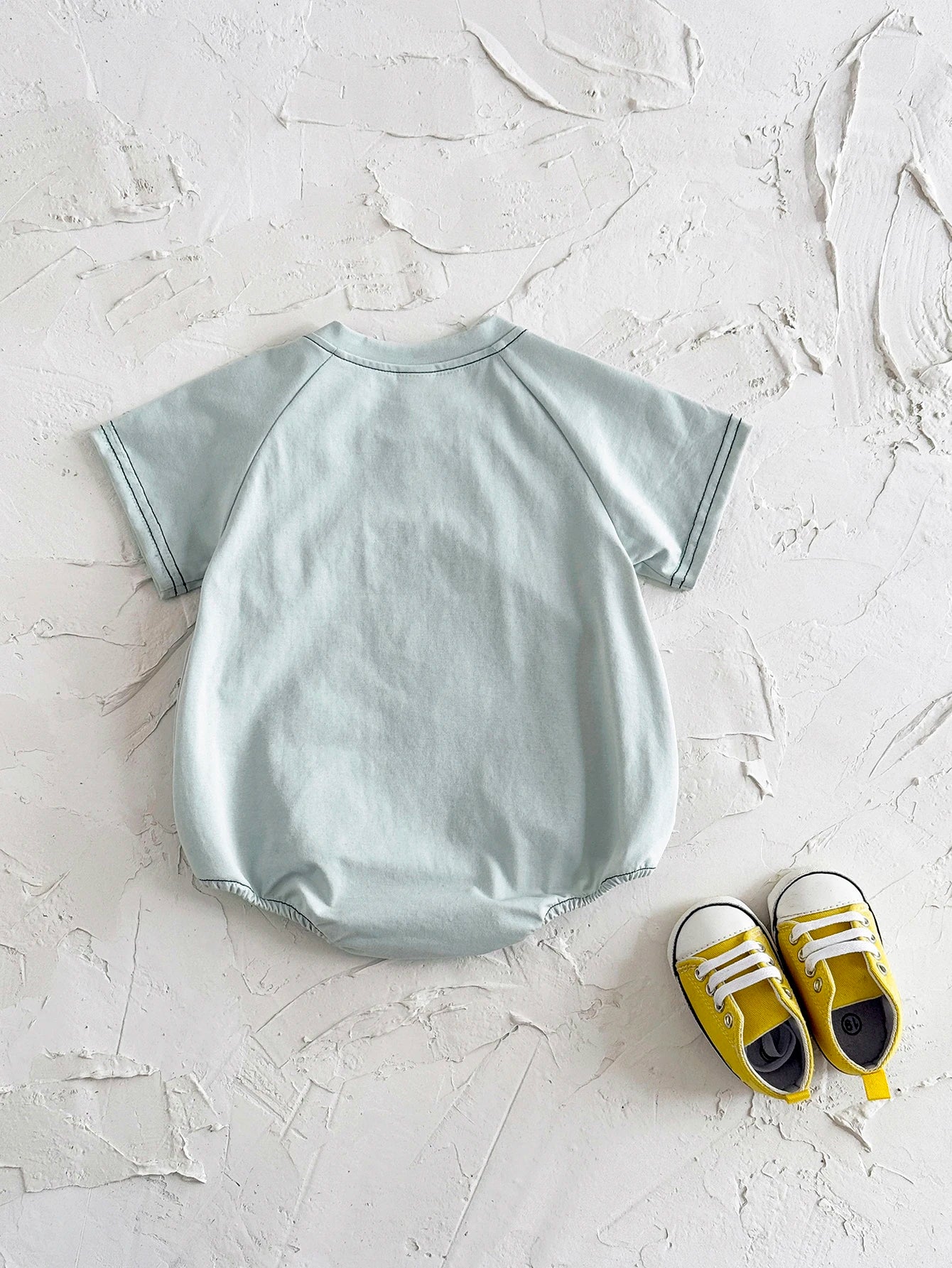INS Sommer Neue Baby Body Neugeborenen Kleidung Jungen Mädchen Baumwolle Dreieck Strampler Plüsch brief Kurzarm Infant 0-18M.