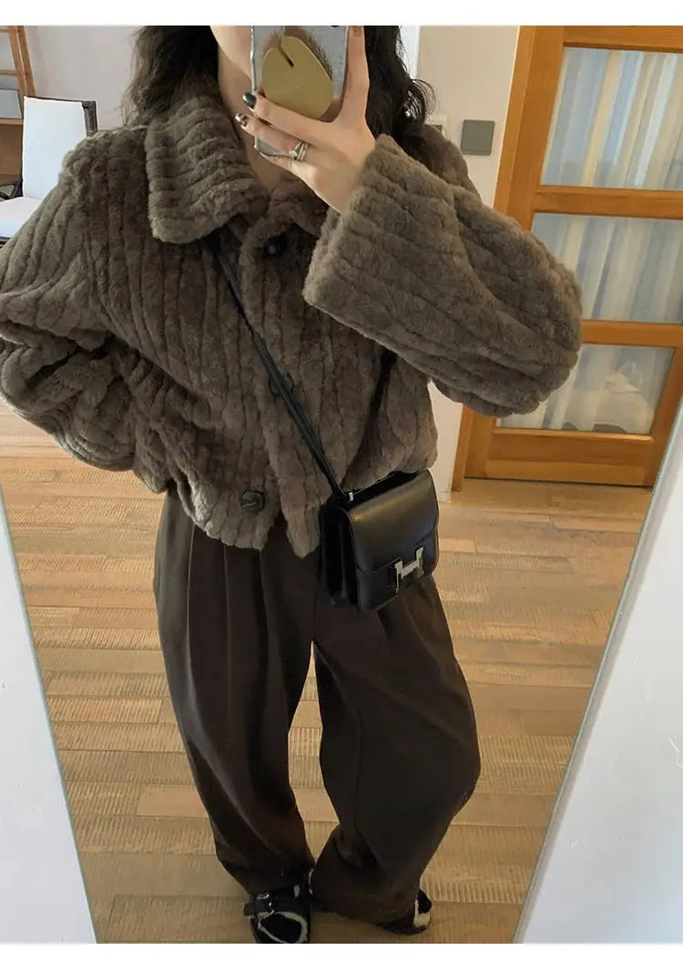 2025 Winter Fashion Stand Collar Warm Plush Short Jacket Women Autumn Retro Street Thickened Loose Harajuku Casual Short Jacket