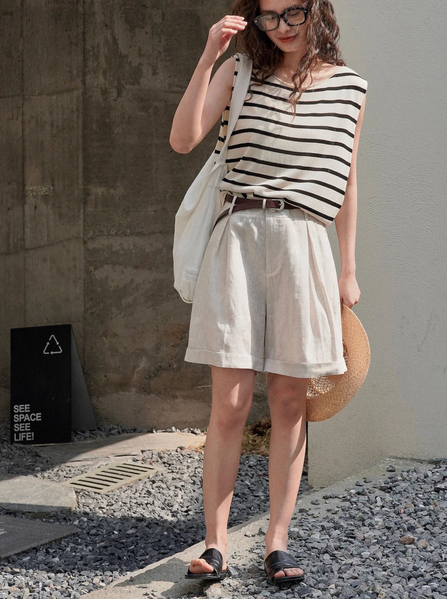 Summer Korea Style Lazy Linen Curled Bermuda Shorts Wide Leg Loose Slim Casual Hot Pants For Women.