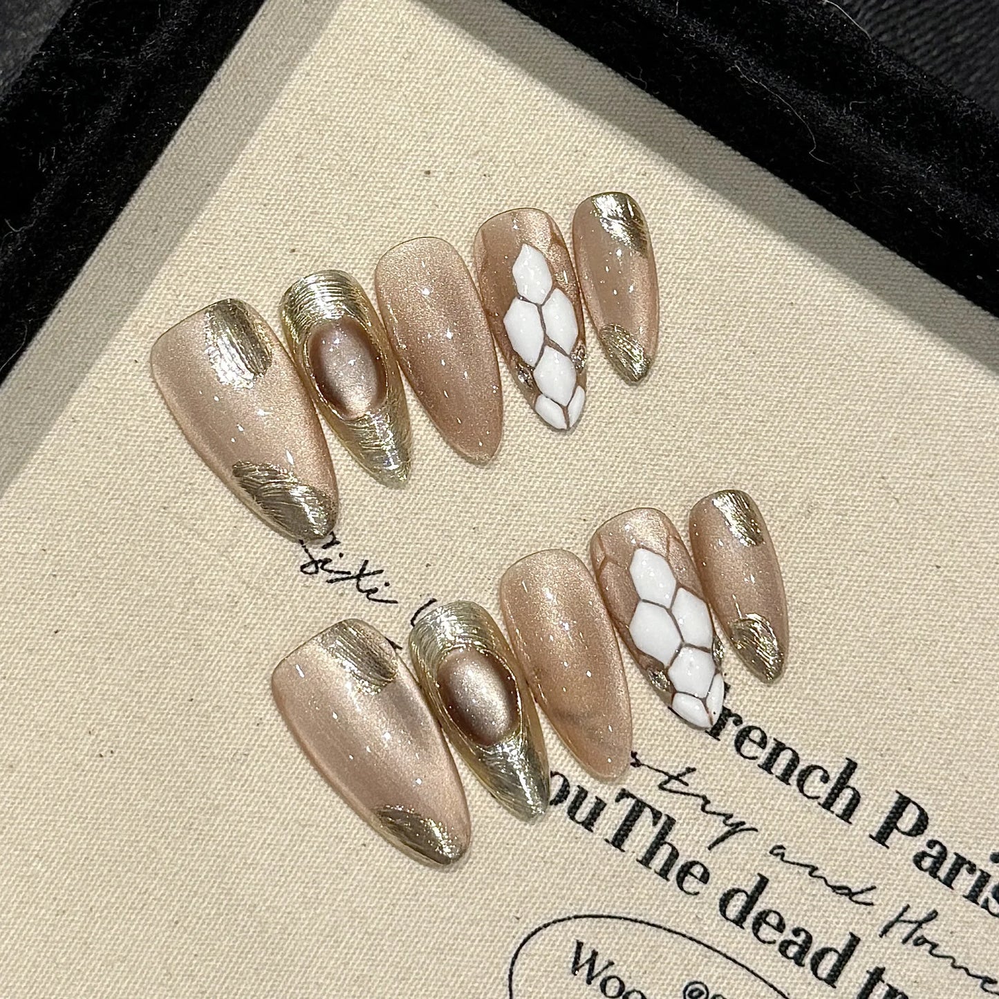 10pcs Handmade Almond False Nails Black White Alligator Print French Style Press On Nail Diamond Cross Design Wearable Fake Nail.