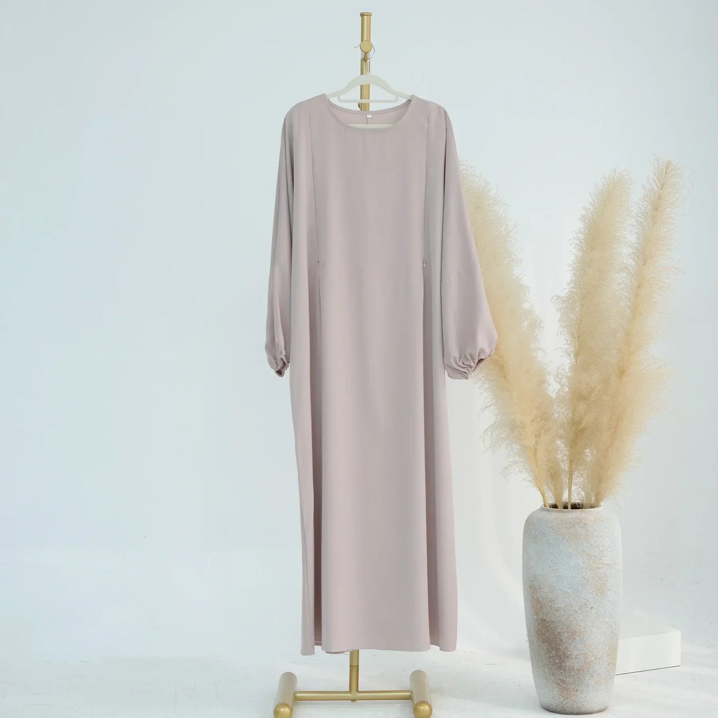 Women Dress Soft Nida Nursing Mother Abaya with Side Zip Front Islamic Clothing Puff Sleeves Breastfeeding Abaya Modest Dresses.