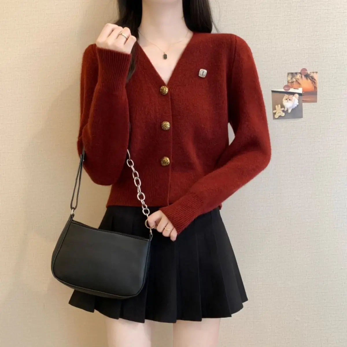 Women Clothes Spring Autumn Fashion Casual Button Solid Color Ladies All-match V-neck Long Sleeve Appear Thin Knitwear Cardigan.