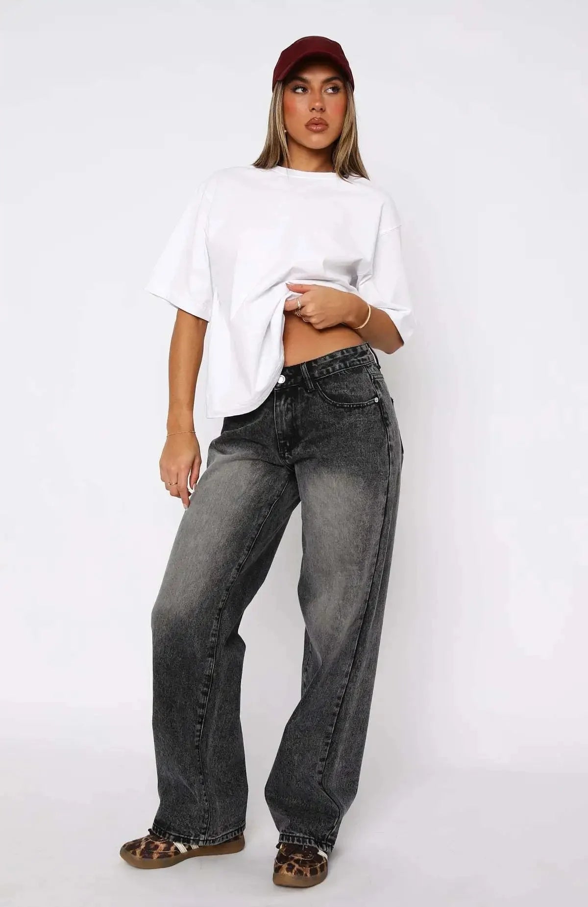 Fashionable Russian Women's Jeans High Waist Wide Leg Floor-Length Old Fashion Decorative Long Version of Women's Jeans.