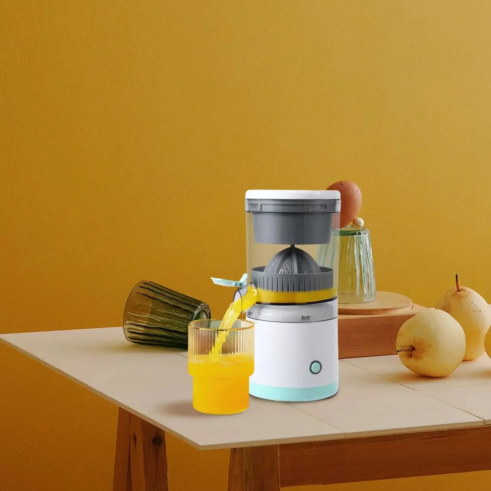 Portable USB Rechargeable Orange Juice Juicer Multifunctional Household Juice Maker Machine Cordless Mini Electric Cup Juicer.