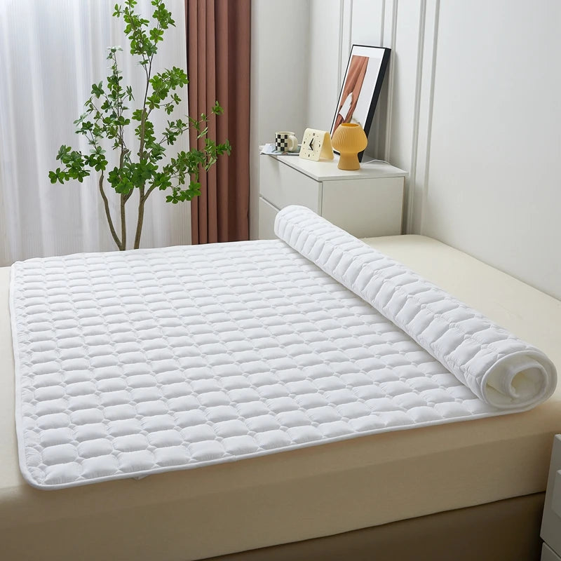 Waterproof Quilted Mattress Protector Cover Thickened Breathable Mattress Topper for Single or Double Bed.
