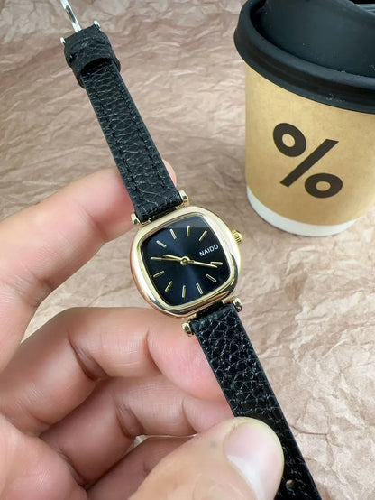 Hot Sale Women Watch Simple Small Dial Quartz Watches Luxury Ladies Gift Wristwatch Fashion Student Leather Strap Clock Relógio.