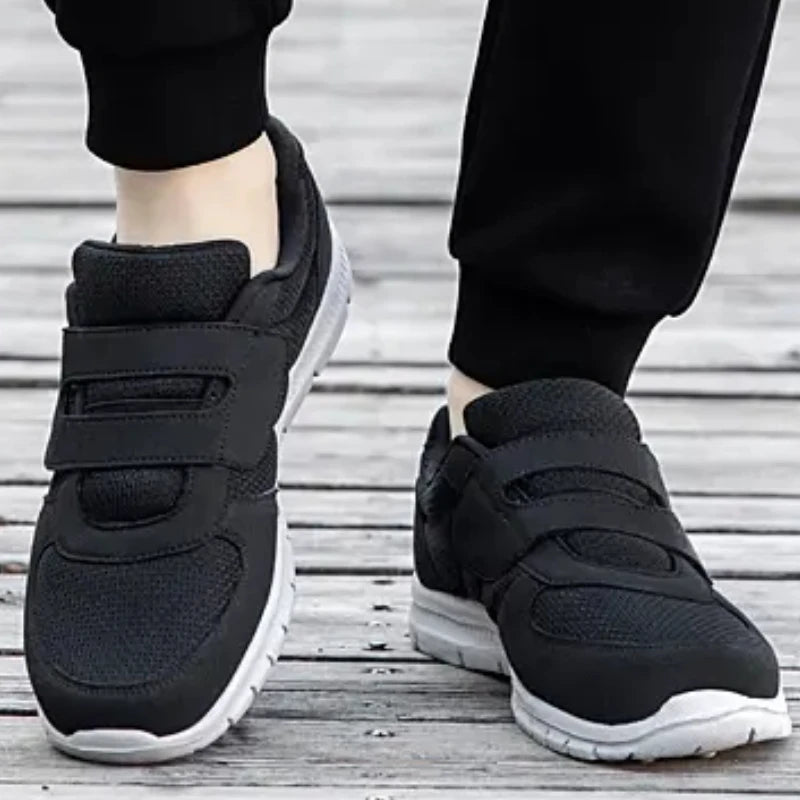 Men's Soft Sole Comfortable Shoes Spring Women's Walking Round Toe Loafers Solid Colour Thick Bottom Non-slip Sneakers.