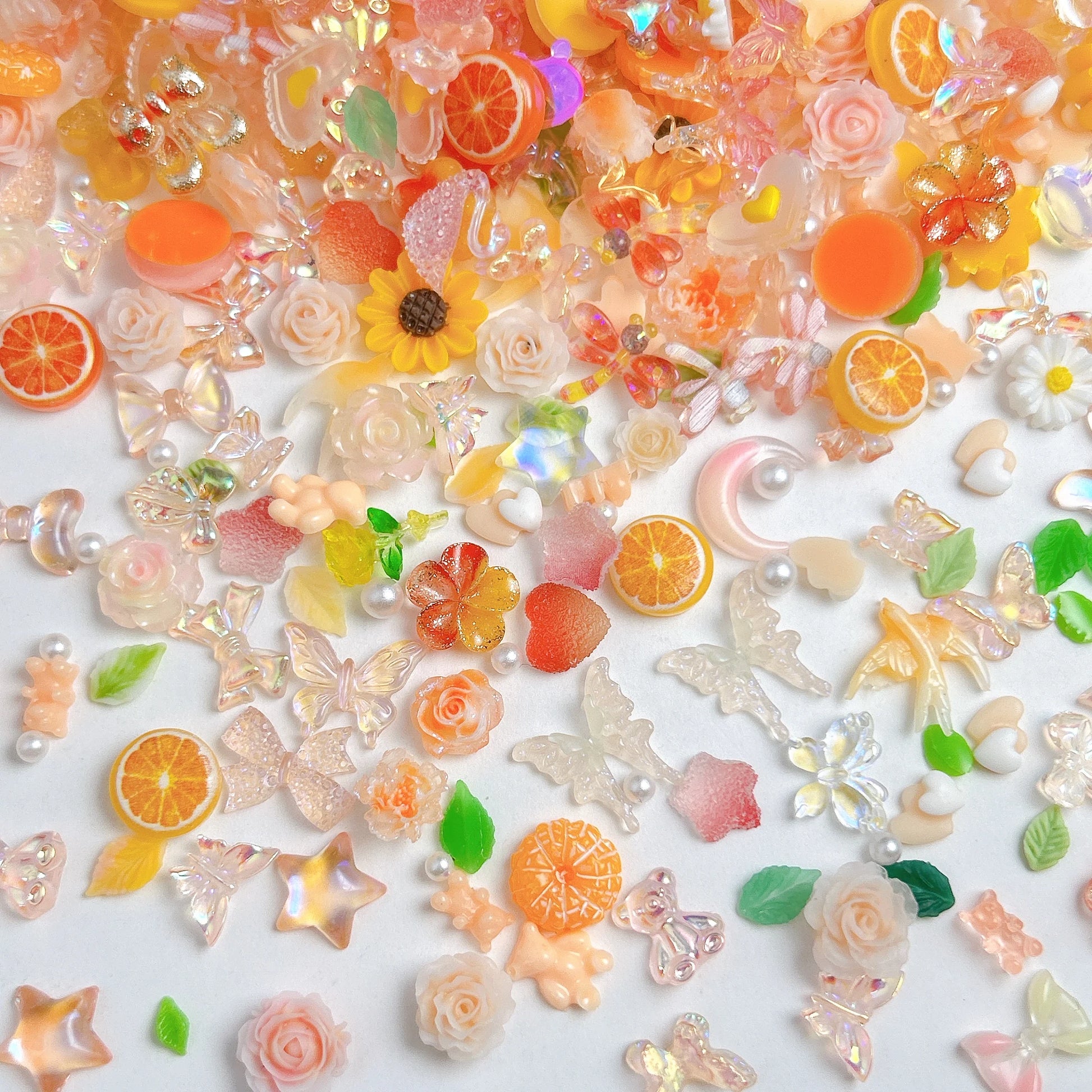 60PCS Creative Fudge Heart Dragonfly Orange Resin Nail Charms Transparent Star Butterfly Flower Mixed Nail Art Decorations DIY.