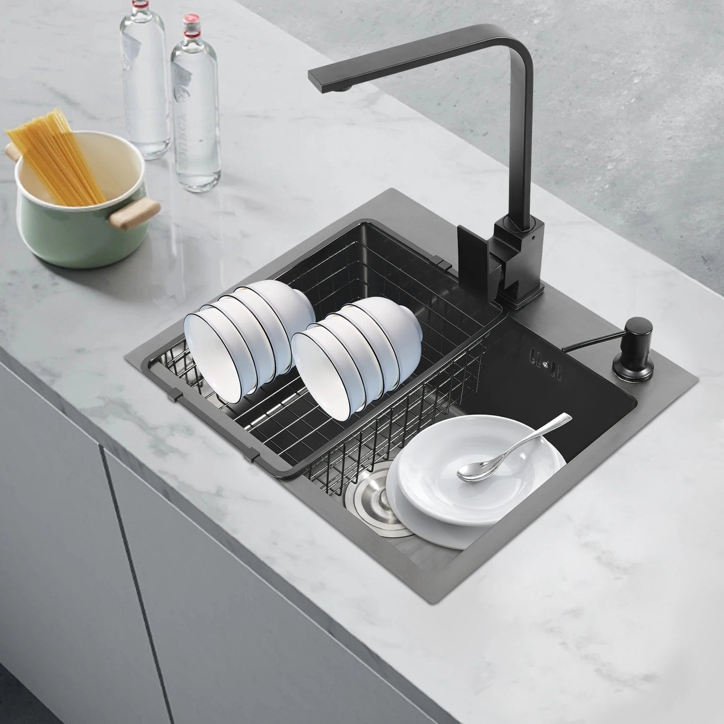 Schwarzes Küchenspülbecken-Set, Spüle aus Edelstahl 30 mit großem Fassungsvermögen und drehbarem Wasserhahn, Keramik-Ventilkern, geruchsfestes Spülbecken