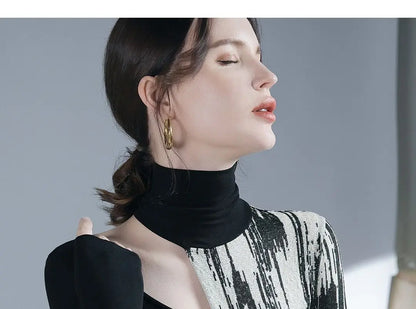 Women Design sense Printing Hollow Out Pullovers Elegant Slim Top Spring Autumn 2024 New Turtleneck Long Sleeve Fashion T-Shirts.