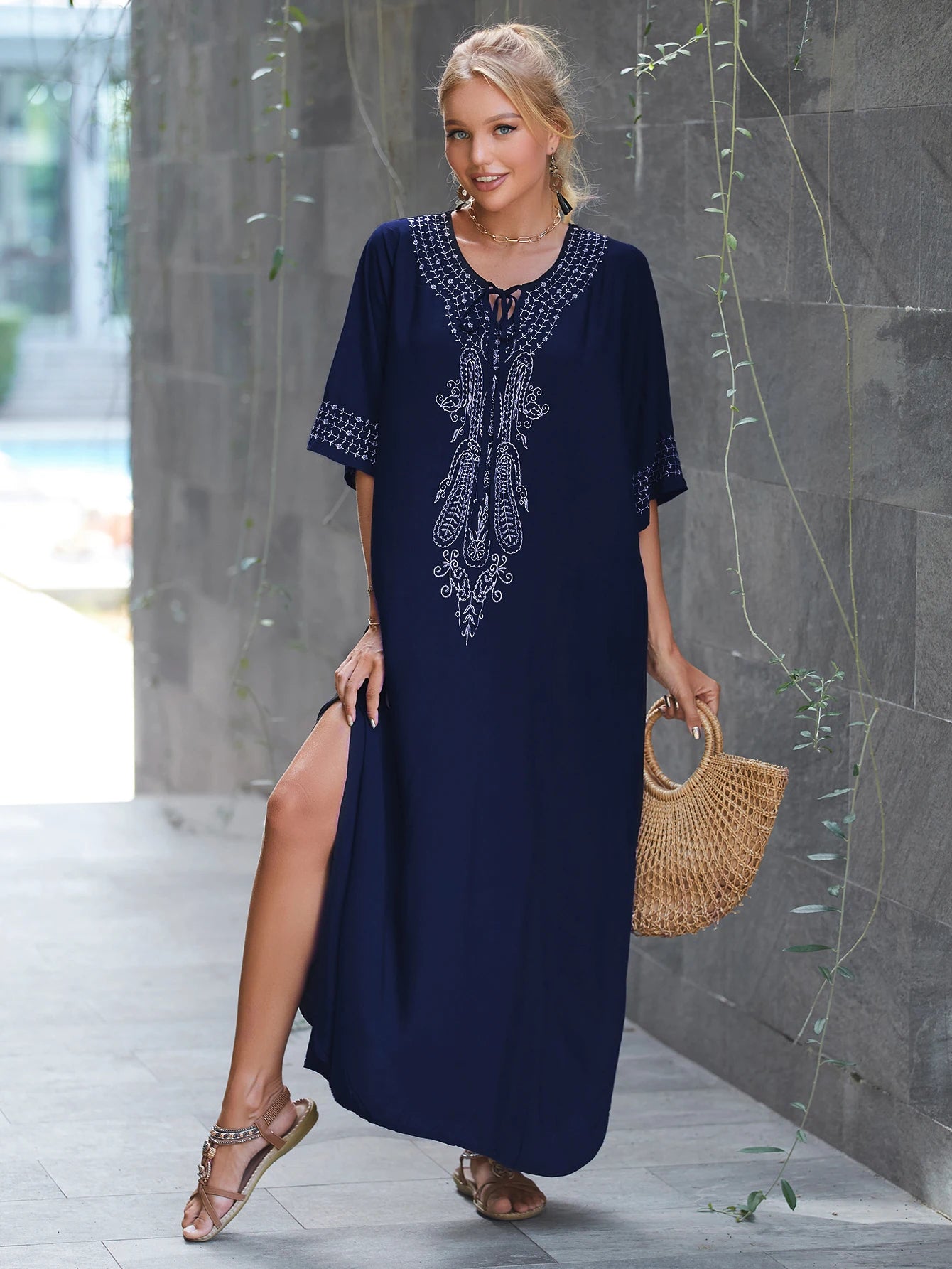 2025 Indie Folk Schnürung V-Ausschnitt Fledermausärmel Sommer Strandkleid Tunika Damen Beachwear Kaftan Maxikleid Robe Sarong Q775.