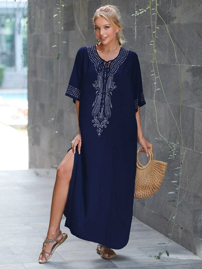 2025 Indie Folk Schnürung V-Ausschnitt Fledermausärmel Sommer Strandkleid Tunika Damen Beachwear Kaftan Maxikleid Robe Sarong Q775.