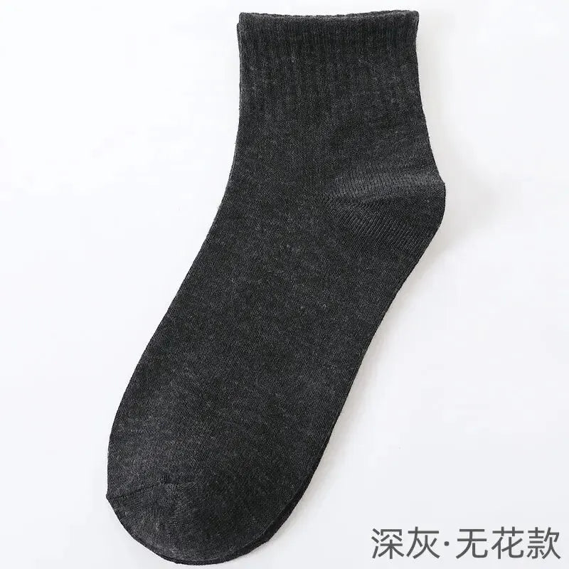 10/5/3MEN'S Mid-calf Socks Cotton Socks for All Seasons, Solid Colour and Versatile.