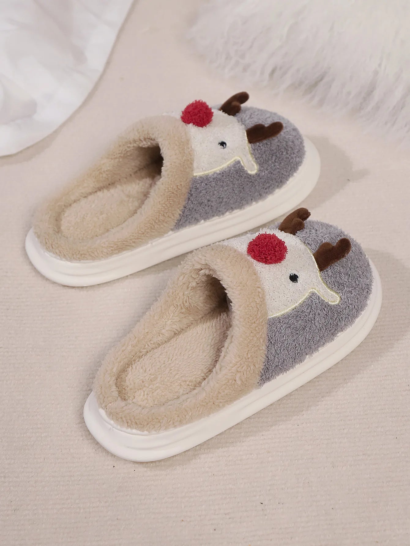 Smile PoP Cute Women Slippers Indoor Fuzzy Women House Slippers Classic Cartoon Casual Home Shoes Warm Bedroom  Animals Shoes.