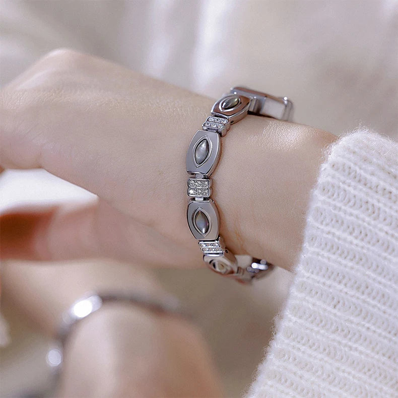 BS New Natural Black Gold Abalone Shell French Vintage Design Watch Woman Elegant Luxury Tonneau Dial Quartz Women's Watches.