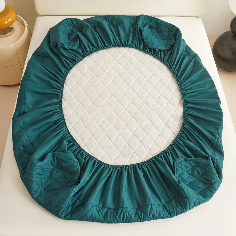 Thick Waterproof Mattress Cover Mattress Protector Queen King Fitted Sheet Mattress Topper Pad For Hotel (No Pillow Case).