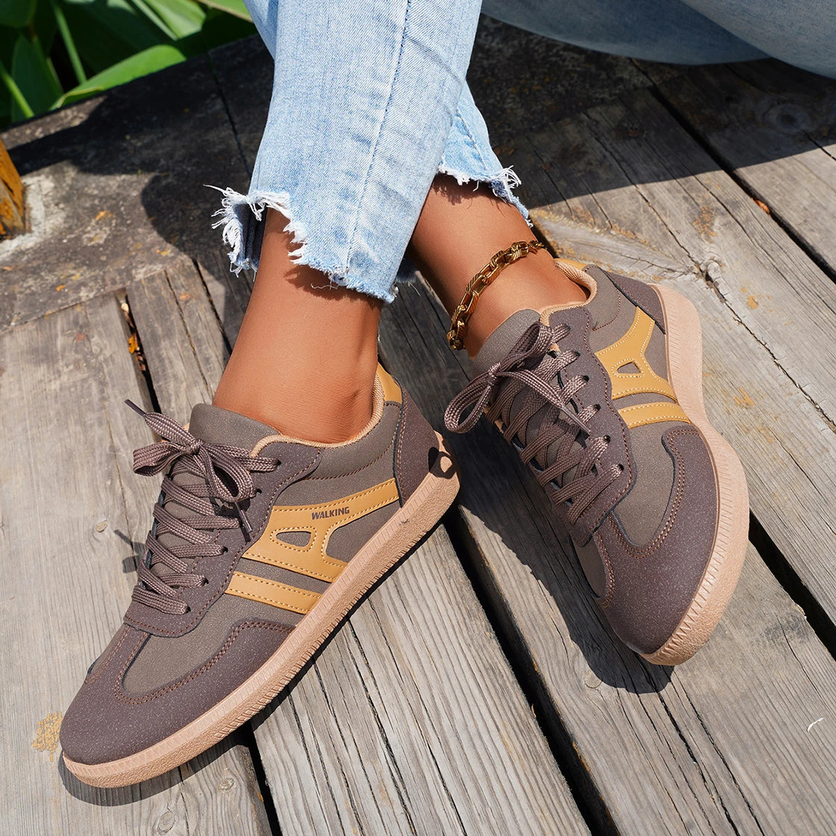 Women Sneakers Spring Autumn New Fashion Flats Sports Shoes Women Casual Outdoor Lace Up Low Top Running Shoes Women Sneakers.