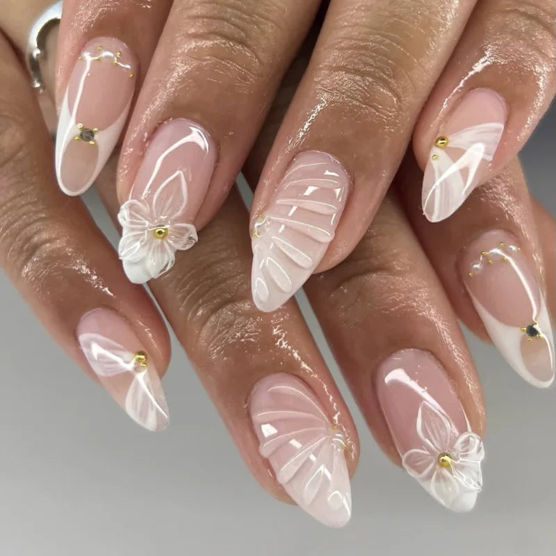24pcs White Flower Fake Nail Tips Ins Yellow Pink Blush False Nails Wearable Full Cover European Almond Shaped Press on Nails