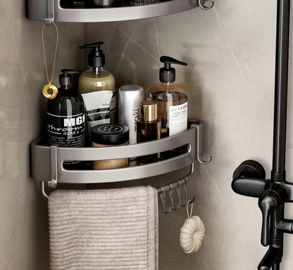 Dreieckiges Wandregal für Badezimmer oder Toilettenbereich. Rechteckiger zusätzlicher Balkon-Aufbewahrungsraum für kleine Badezimmer