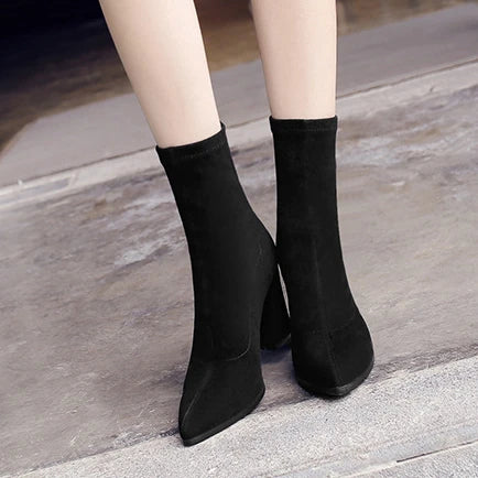 2022 Winter New Thick Heel Suede Pointed Shoes Women's Warm Fashion High Heels Sexy Versatile Short Boots Botte Femme Hiver.