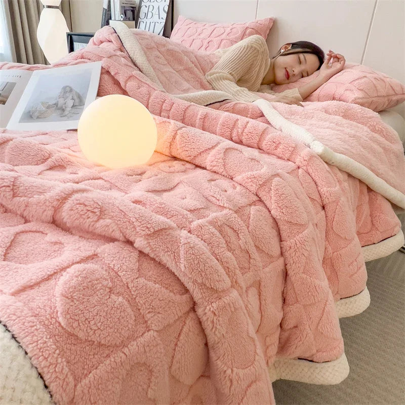 Winter Thick Lamb Fleece Blanket Solid Color Hibiscus Nap Blanket Coral Fleece Heart Shap Sofa Mat  A Grade Cotton Bed Sheets.