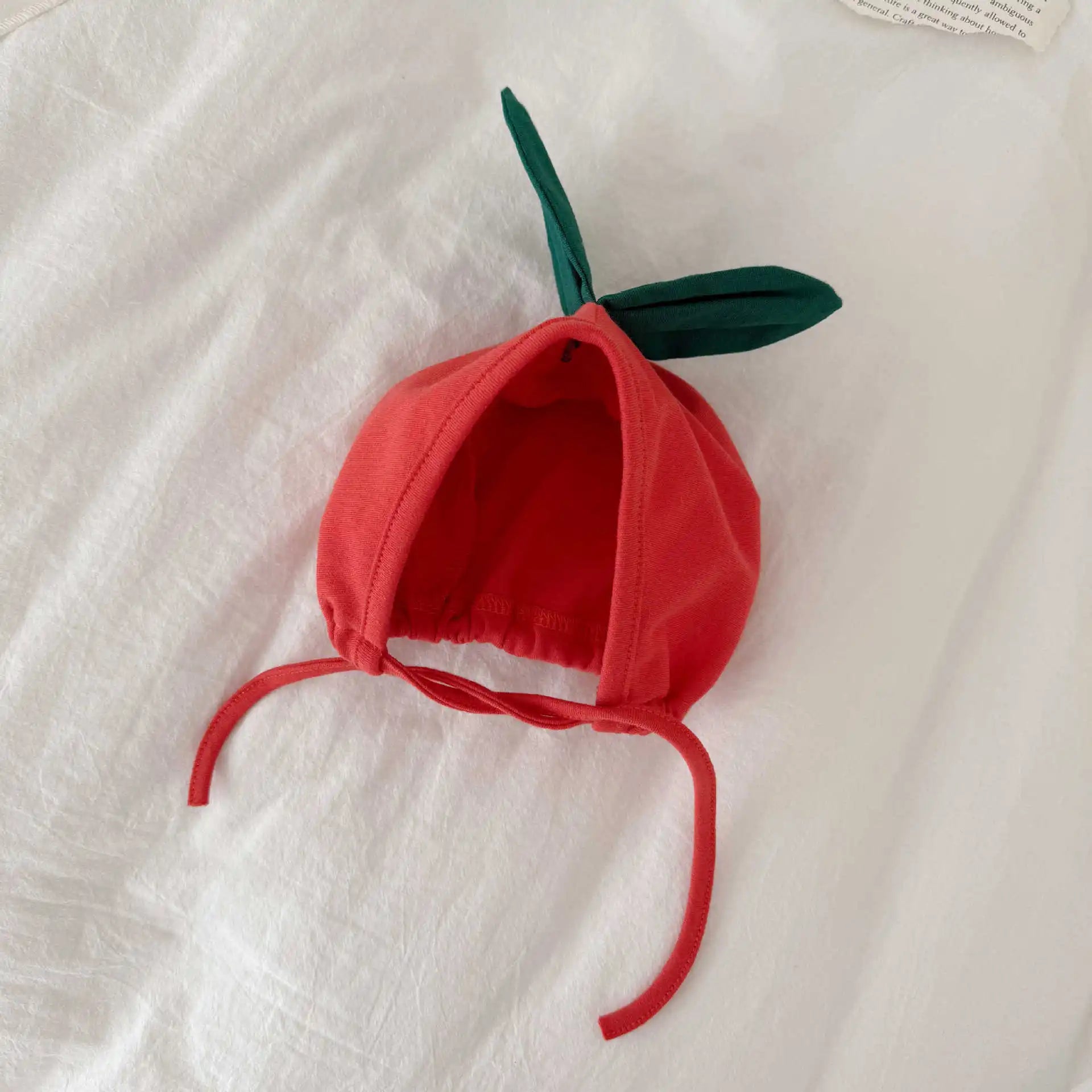 Baby Kleidung Sommer Baby Junge Mädchen Bodysuit Nette Tomaten Druck Ärmellose Infant Sling Onesie + Hut 2Pcs Neugeborenen Fotografie outfit.