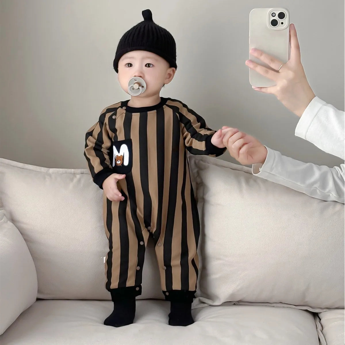 Ins 2024 Frühling Herbst Baby Jungen Bodysuit Baumwolle gestreiften Cartoon gedruckt Langarm Kleinkind Jungen Stram pler Neugeborene Jungen Outfits.