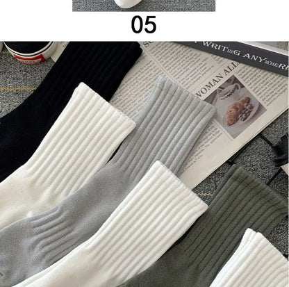 New 5 Pairs Cool Men Black White Warm Socks Set Autumn Winter Male Solid Color Sport Short Socks For Men Dropshipping.