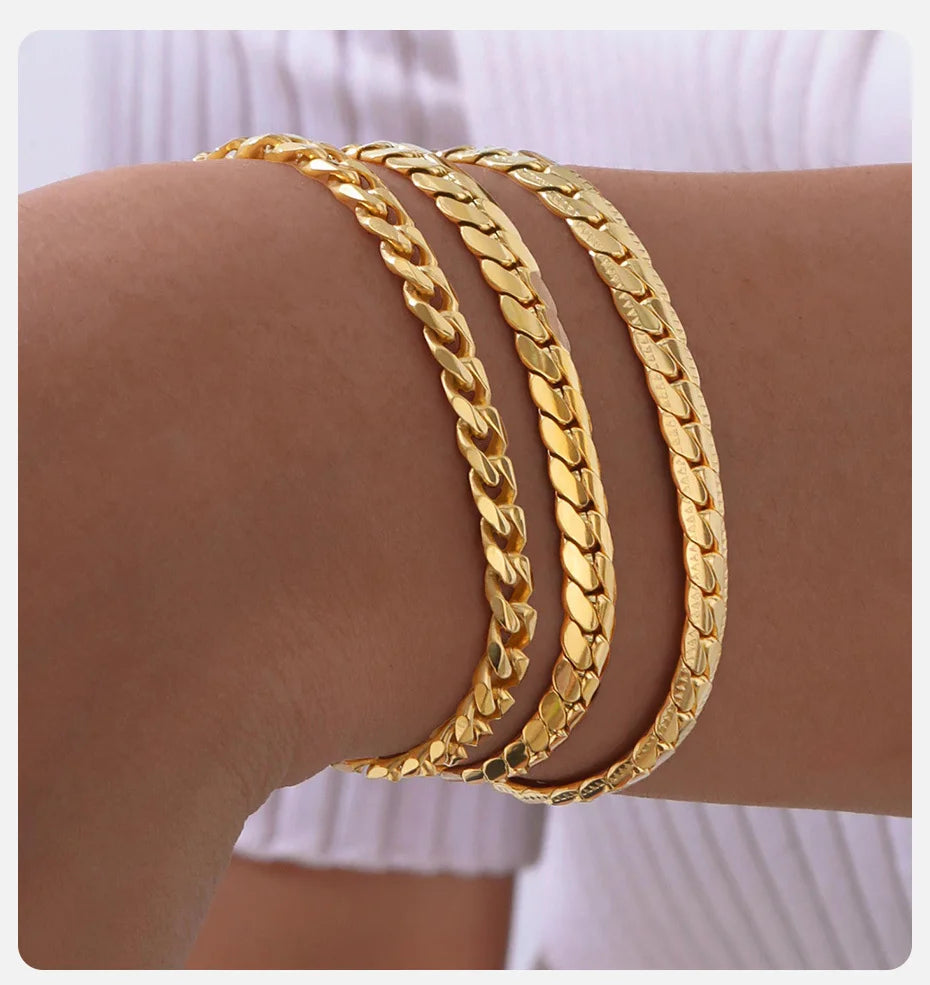 Vnox 6mm Flat Cuban Chain Bracelets for Women Girls, Macrame Edge Curb Links Bracelet,Gold Plated Stainless Steel with K18 Stamp.