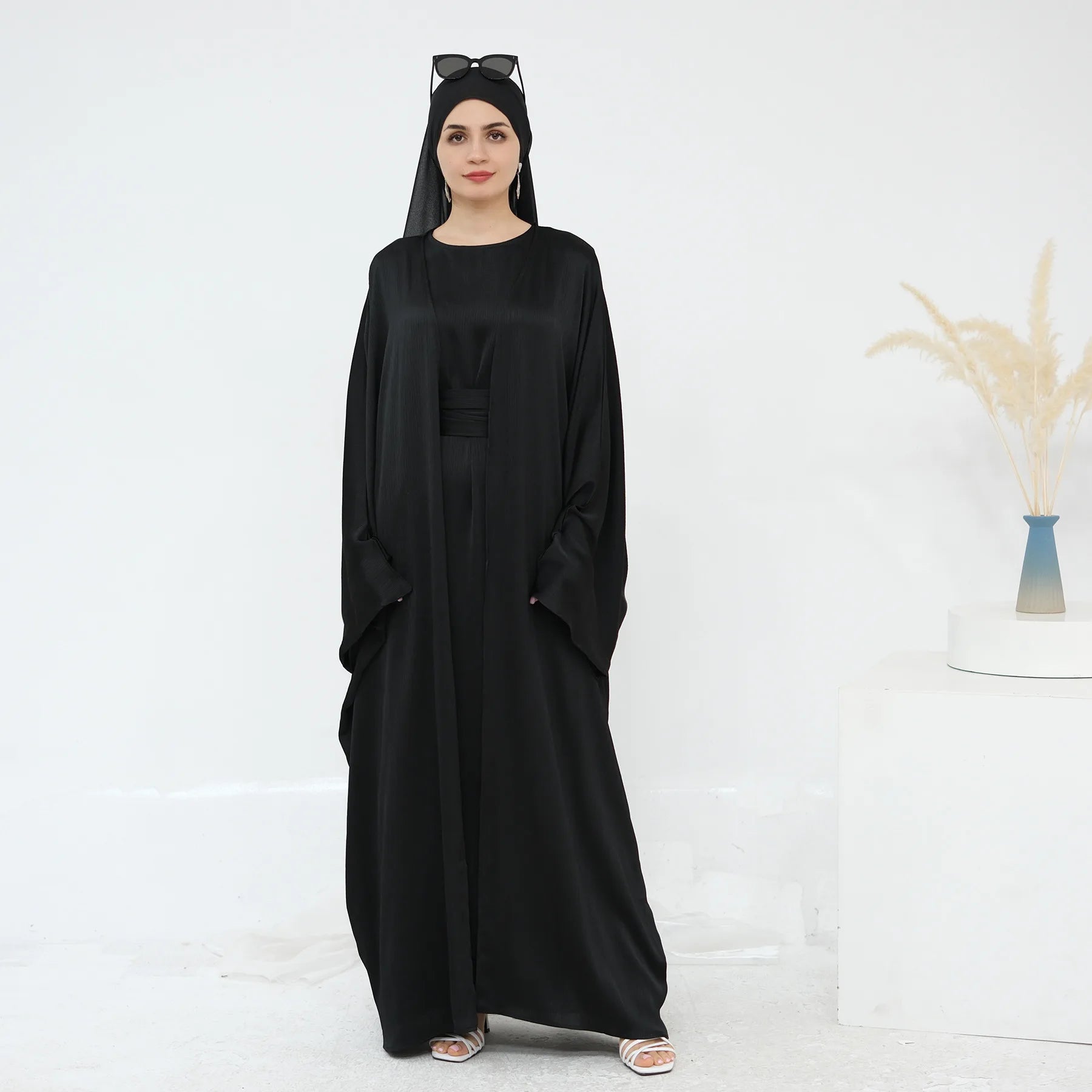 Two Piece Arabic Outfit Set for Muslim Women Elegant Modest Abaya Dress with Inner Ramadan Islamic Coat New Turkish Kaftan Robe.
