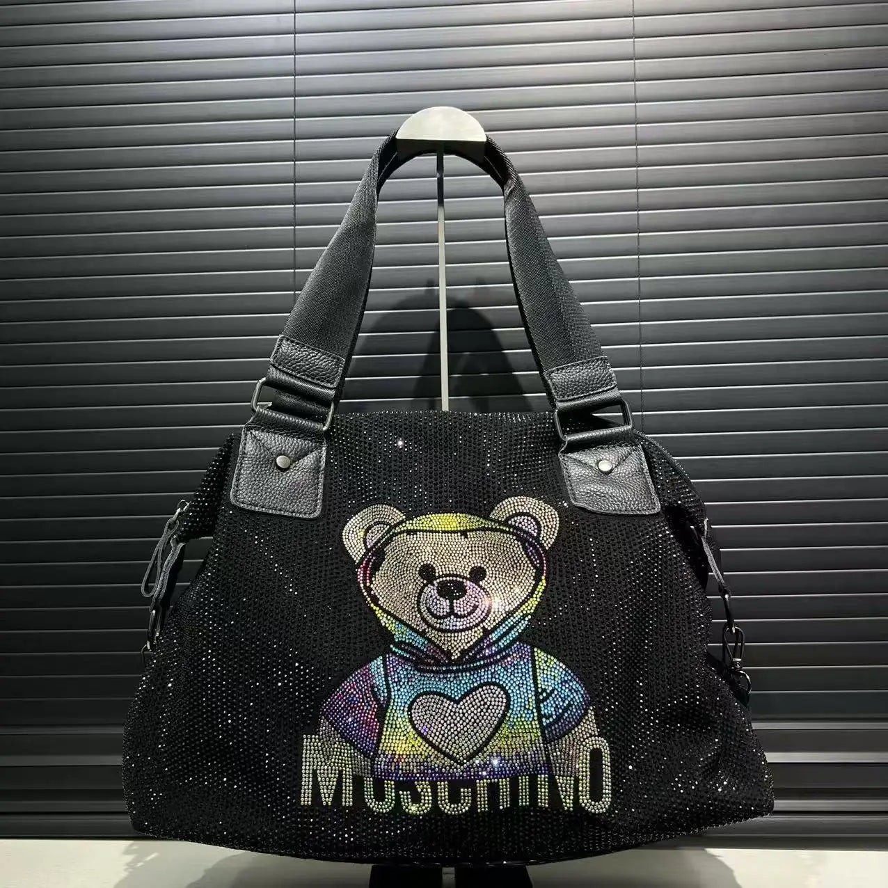 Ladies' fashionable diamond jewelry cute teddy bear handbag, large capacity, personalized, elegant, shiny shoulder bag.
