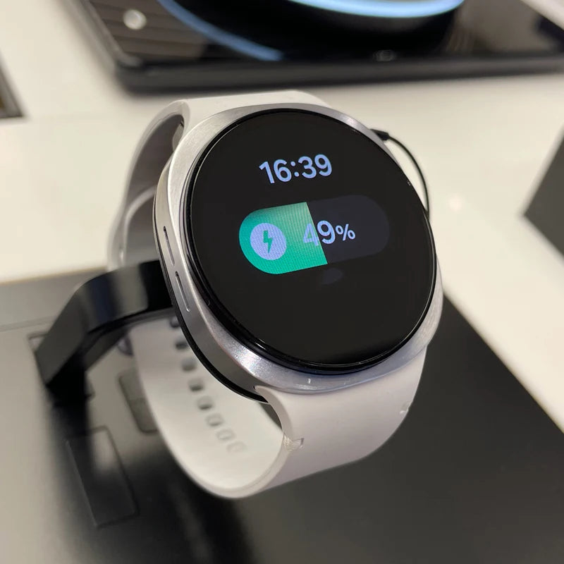 Samsung Galaxy Watch 8 new 2025 30-hour battery life with AOD on, supports wireless charging (charger included); Bluetooth 5.3,.